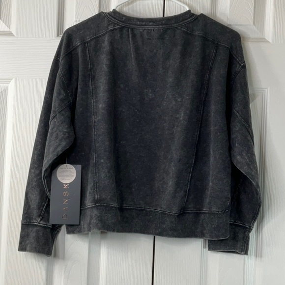 DanSkin Women’s Distressed Sweatshirt Size XS - Picture 3 of 7